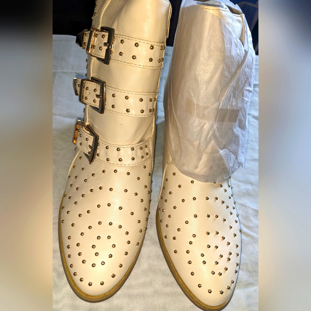 Bumper Anka-01 Pointed Toe Studded Women's Western Booties - Picture 3 of 14
